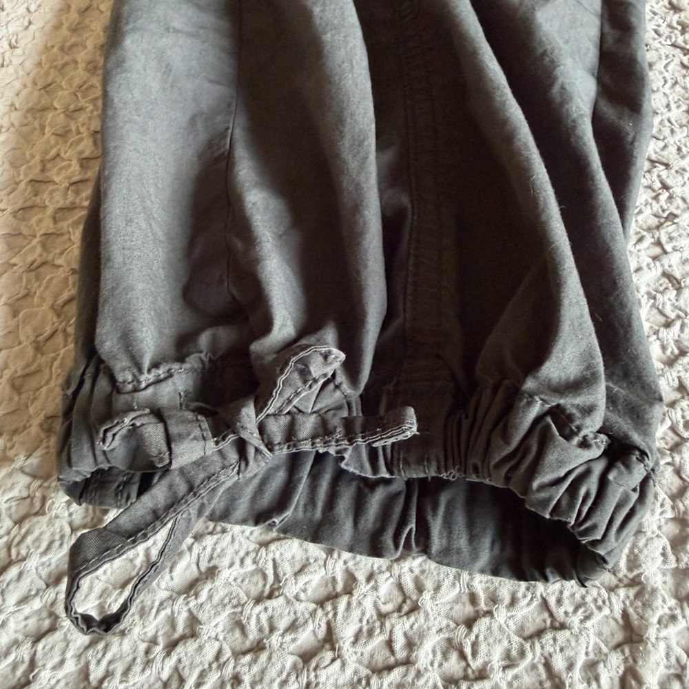 New Aerie Dark Gray Cargo Pants for Women XS - Picture 7 of 14